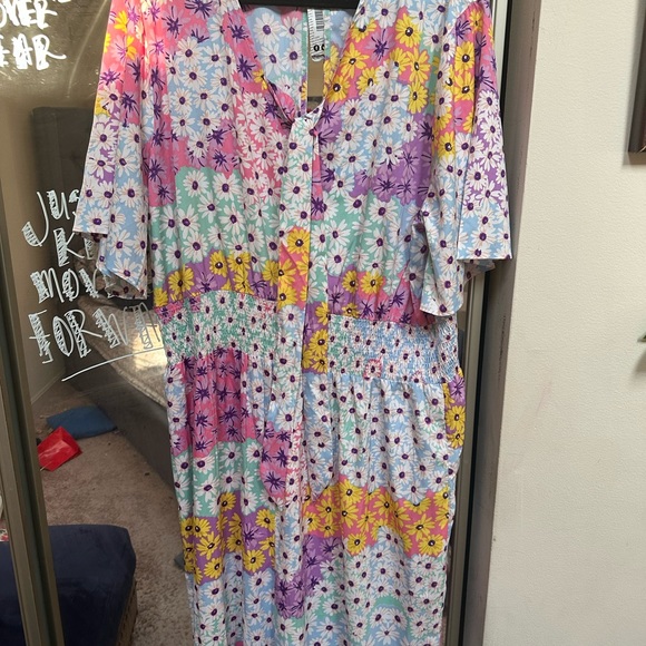 Multi colored jump suit from boohoo - Picture 2 of 4